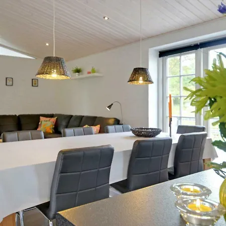 10 Person In Bl Vand Tatil Evi